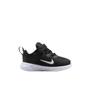 Nike revolution